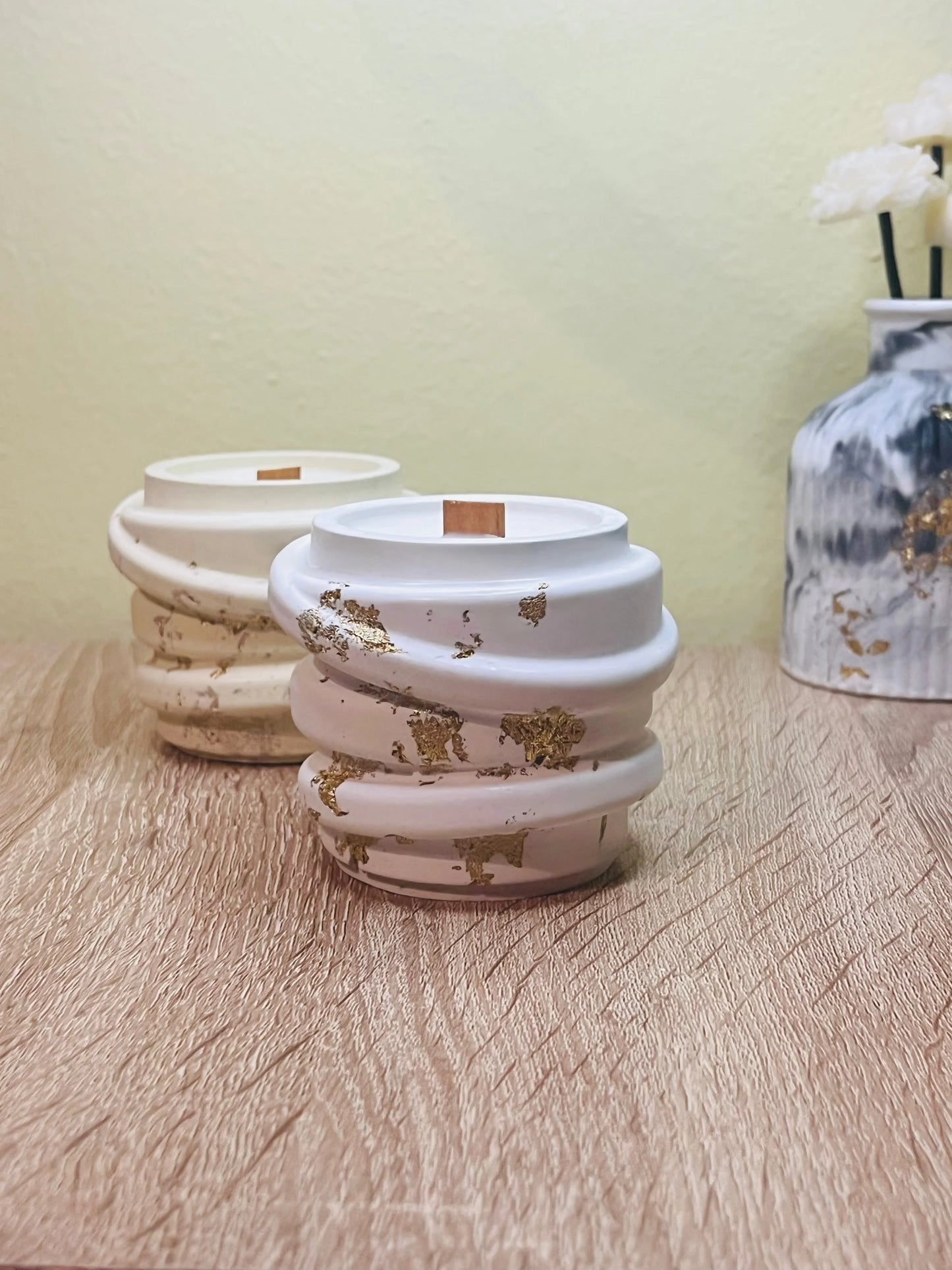 Χειροποίητο πορσελάνινο κερί σόγιας - White Onda Candle
