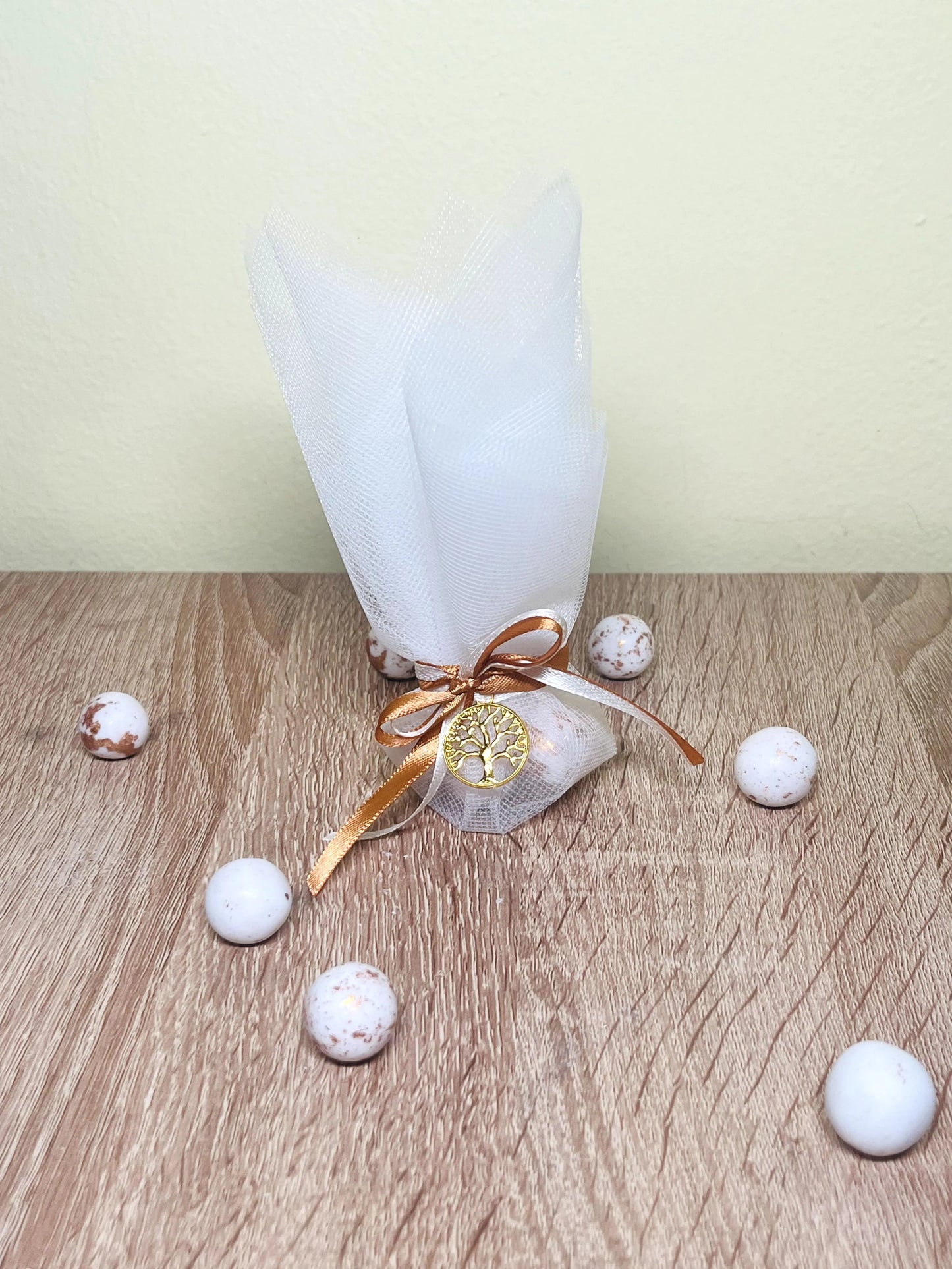 μπομπονιέρα απλή με κουφέτα