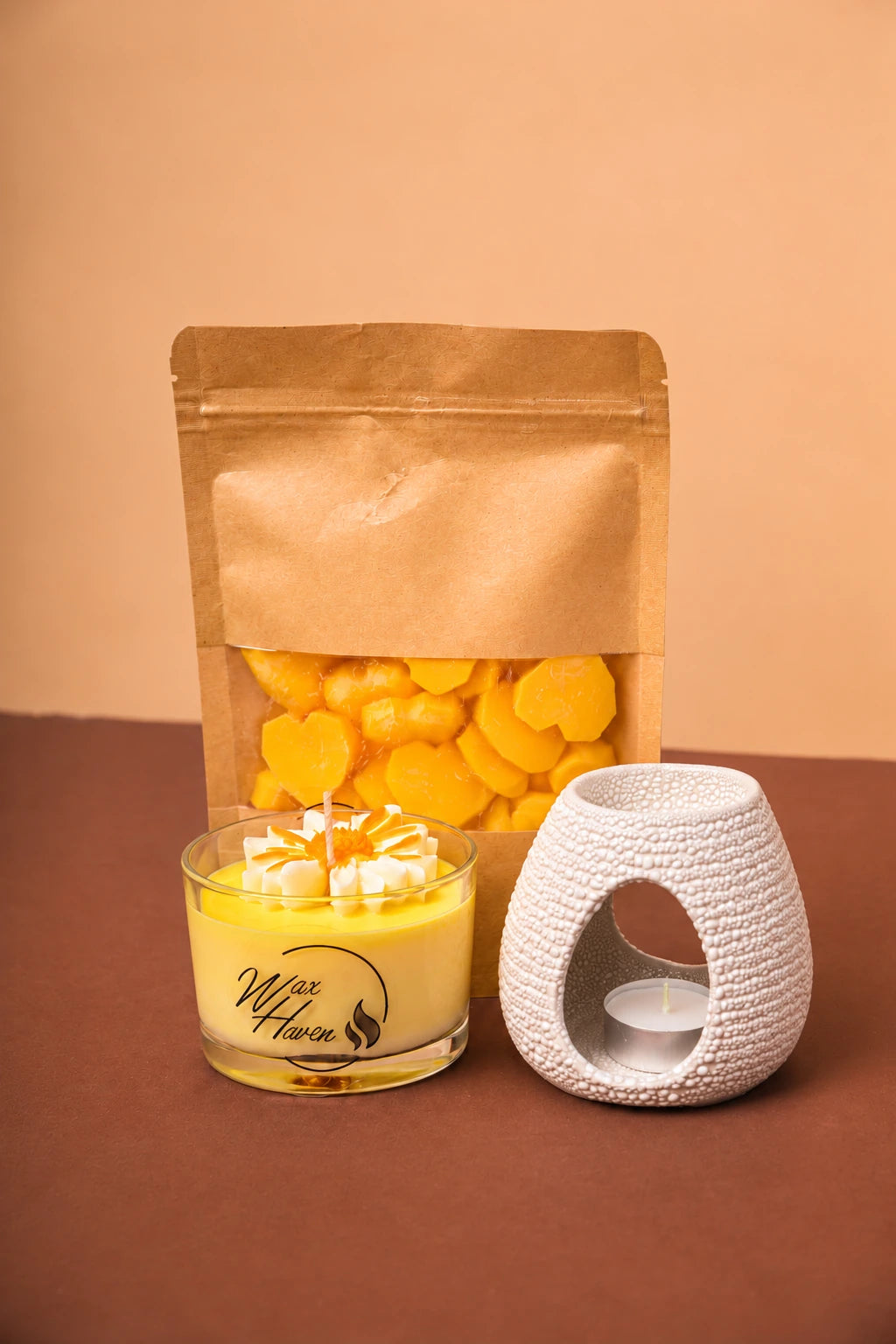 Cozy Moments Gift Set Wax Haven με κερί σόγιας μαργαρίτα, λευκό ανάγλυφο καυστήρα και 100 γρ. wax melts