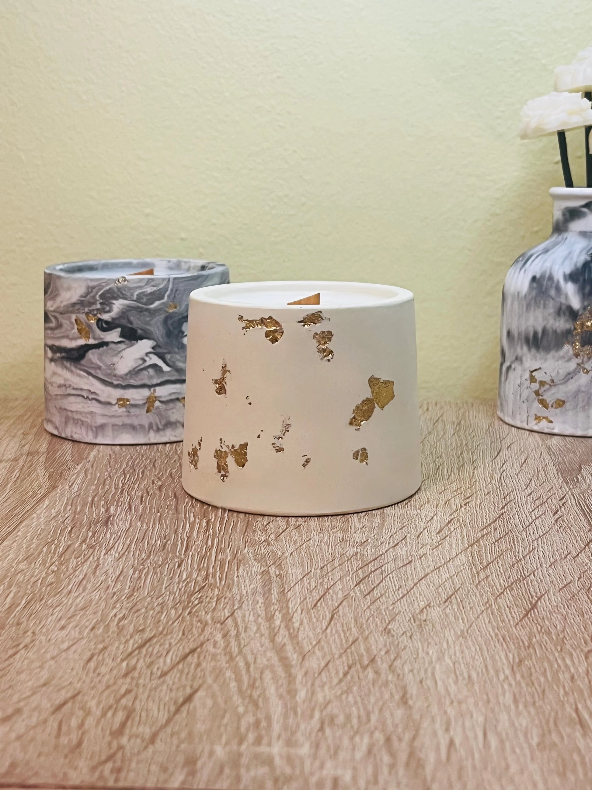 Beige Alba Candle