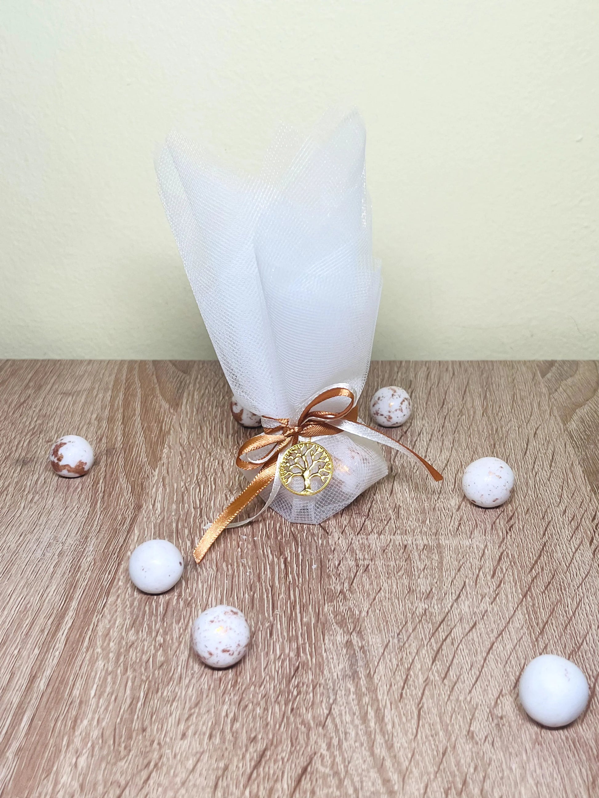 μπομπονιέρα απλή με κουφέτα